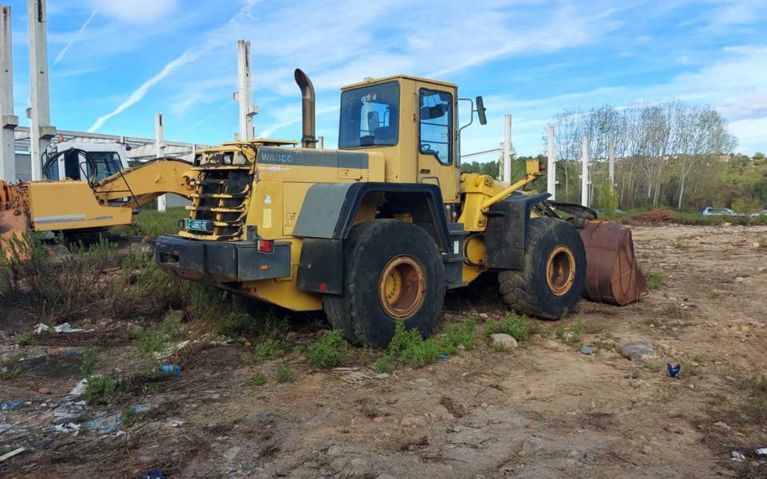 CARGADORA RUEDAS WA380-3 USADO